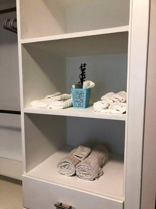 Lovely 1 Bedroom Apartment W/Private Parking Ensenada Luaran gambar